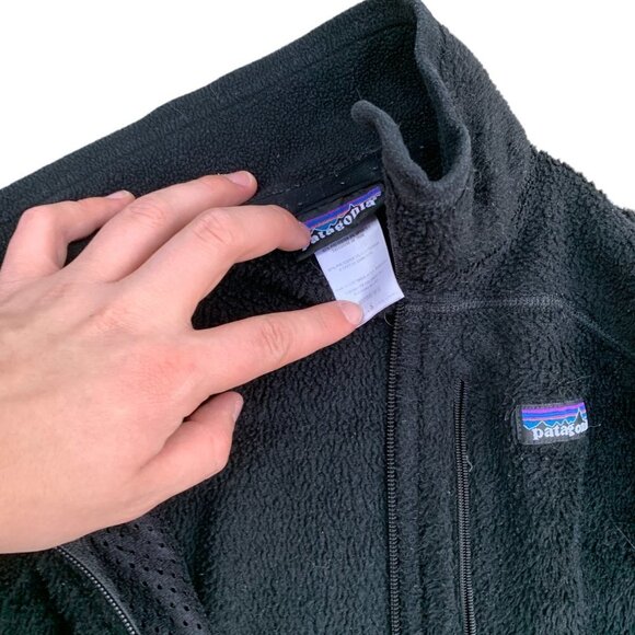 BUNDLE of 2 Patagonia Fleece Jacket Sweaters - Red and Black - BROKEN ZIPPERS - Picture 9 of 16